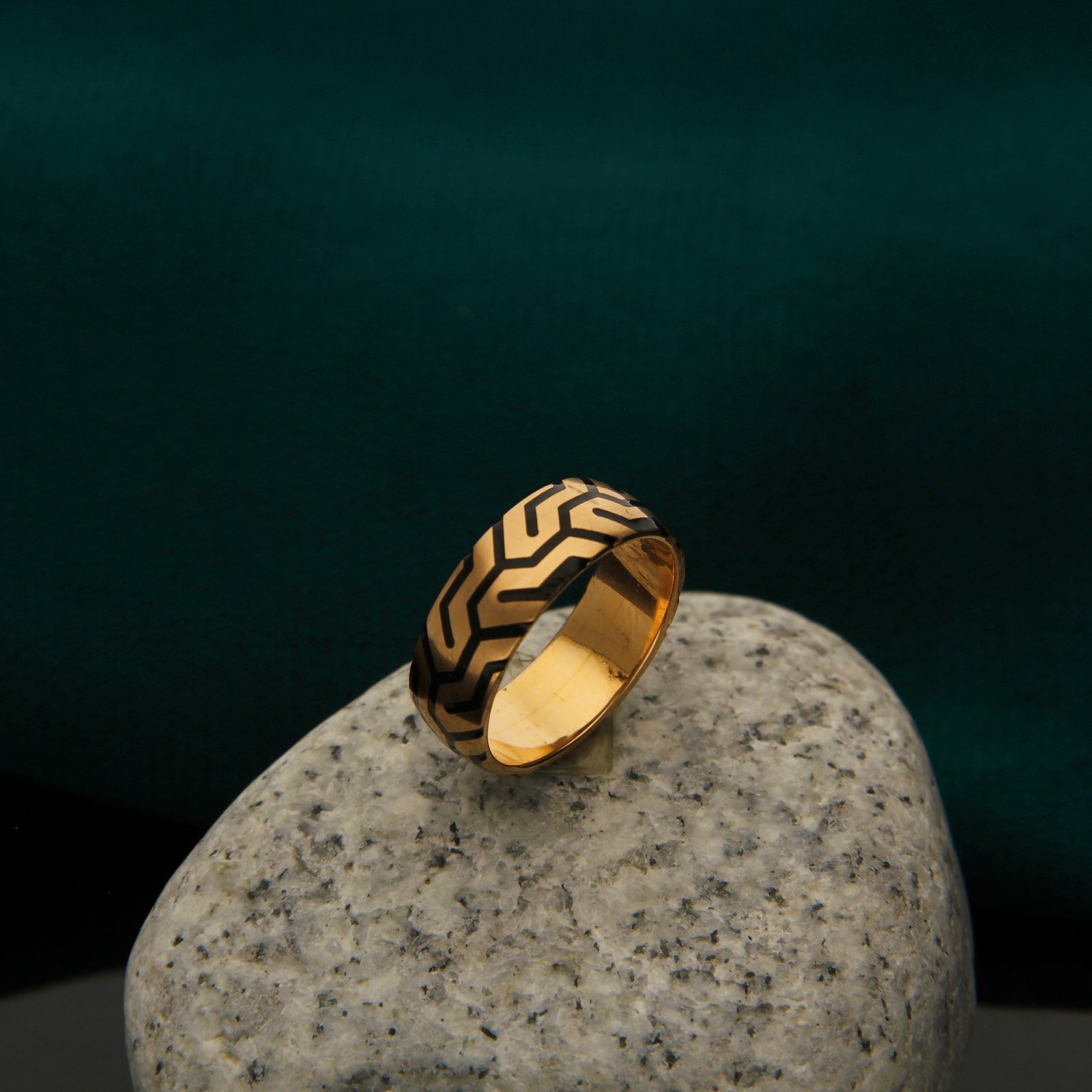 FANCY RING